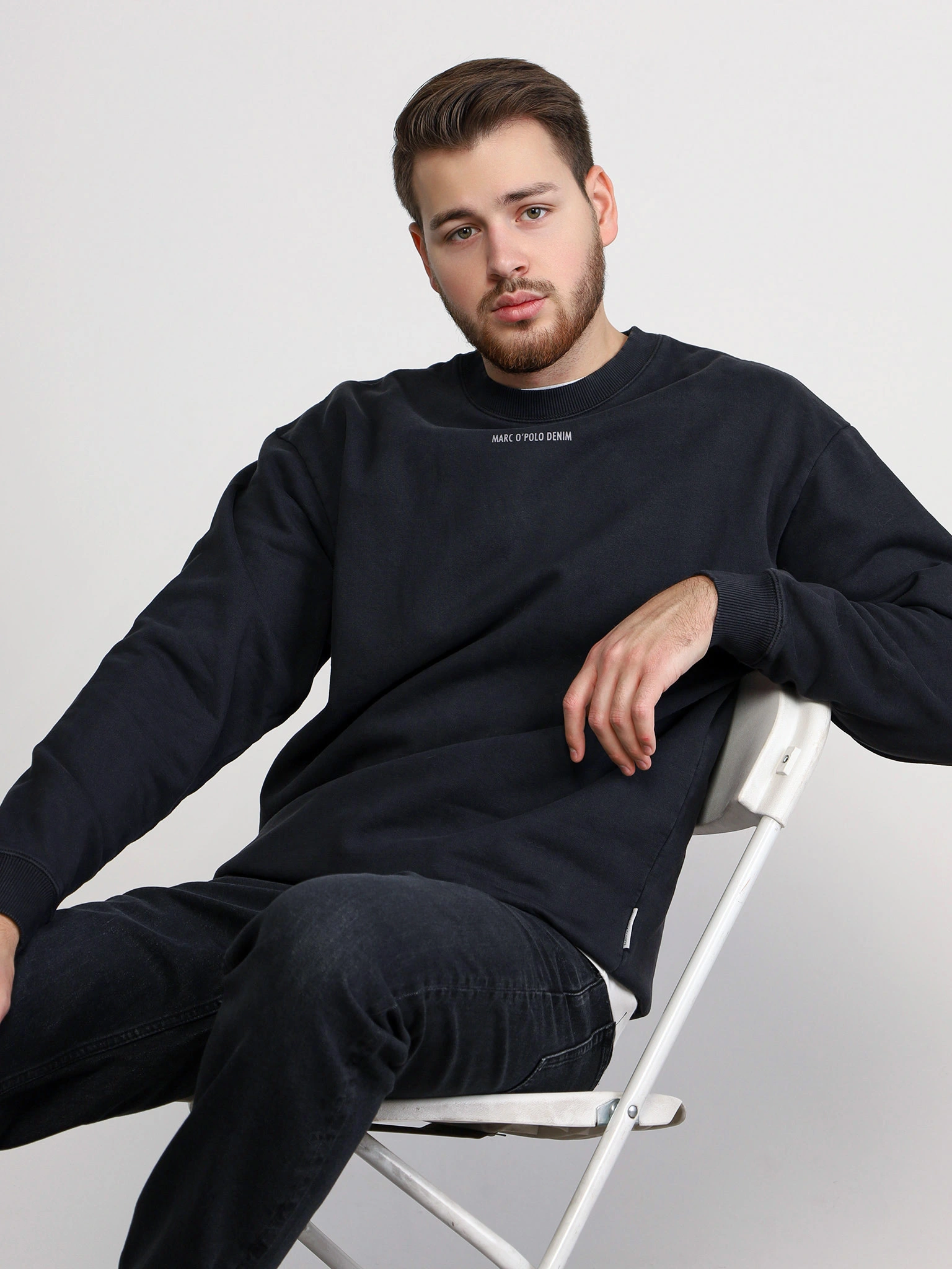 Пуловер черного цвета из хлопка